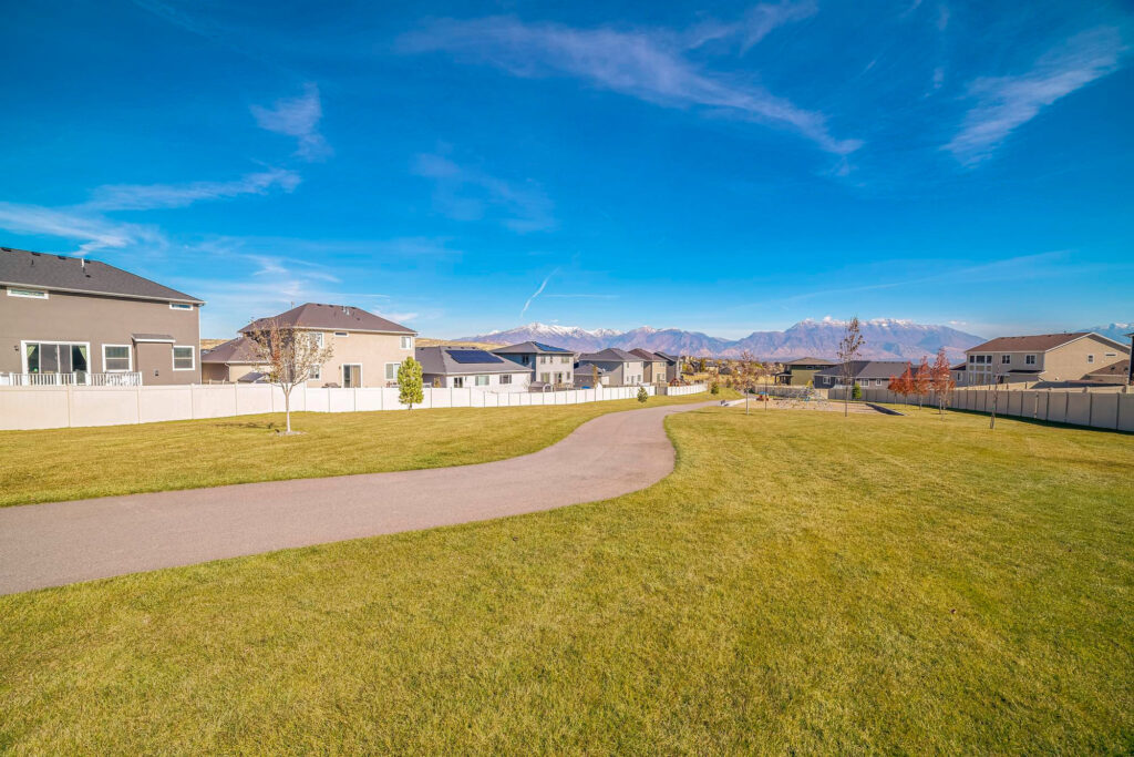 Selling Land with Mineral Rights: What Texas and Oklahoma Owners Should Know